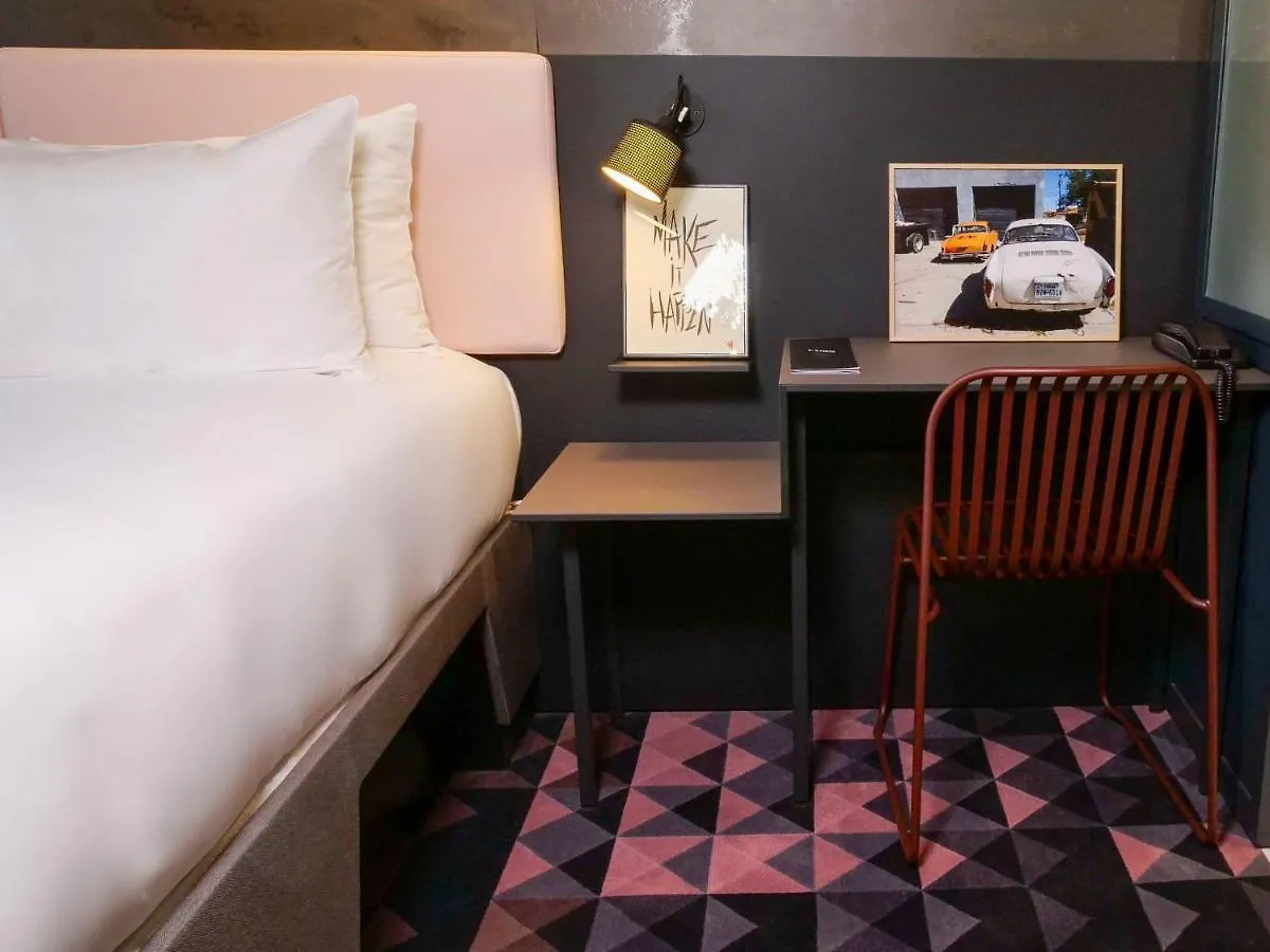 Hotel Tribe Paris Batignolles