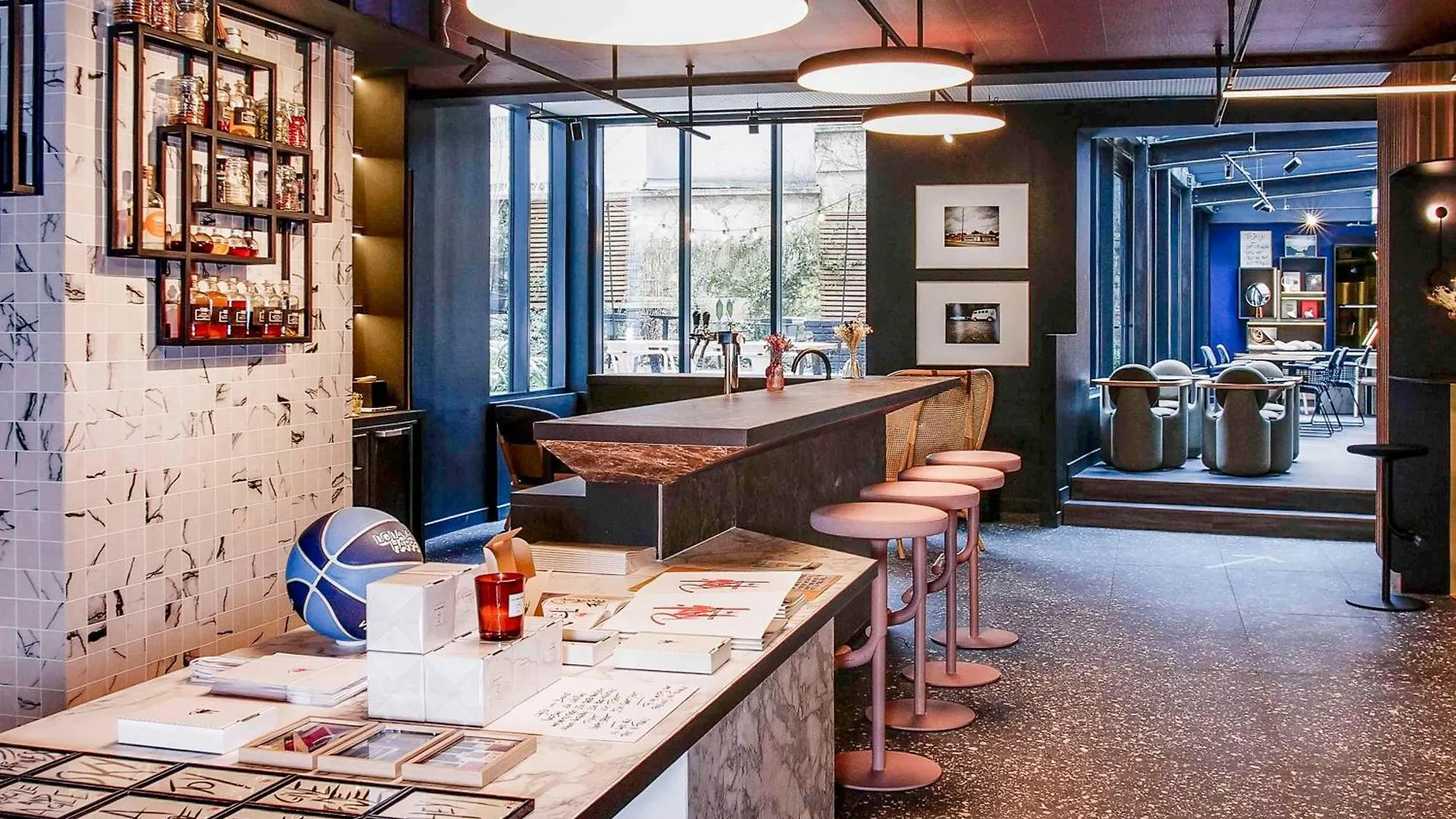 Tribe Paris Batignolles Hotel 4*,