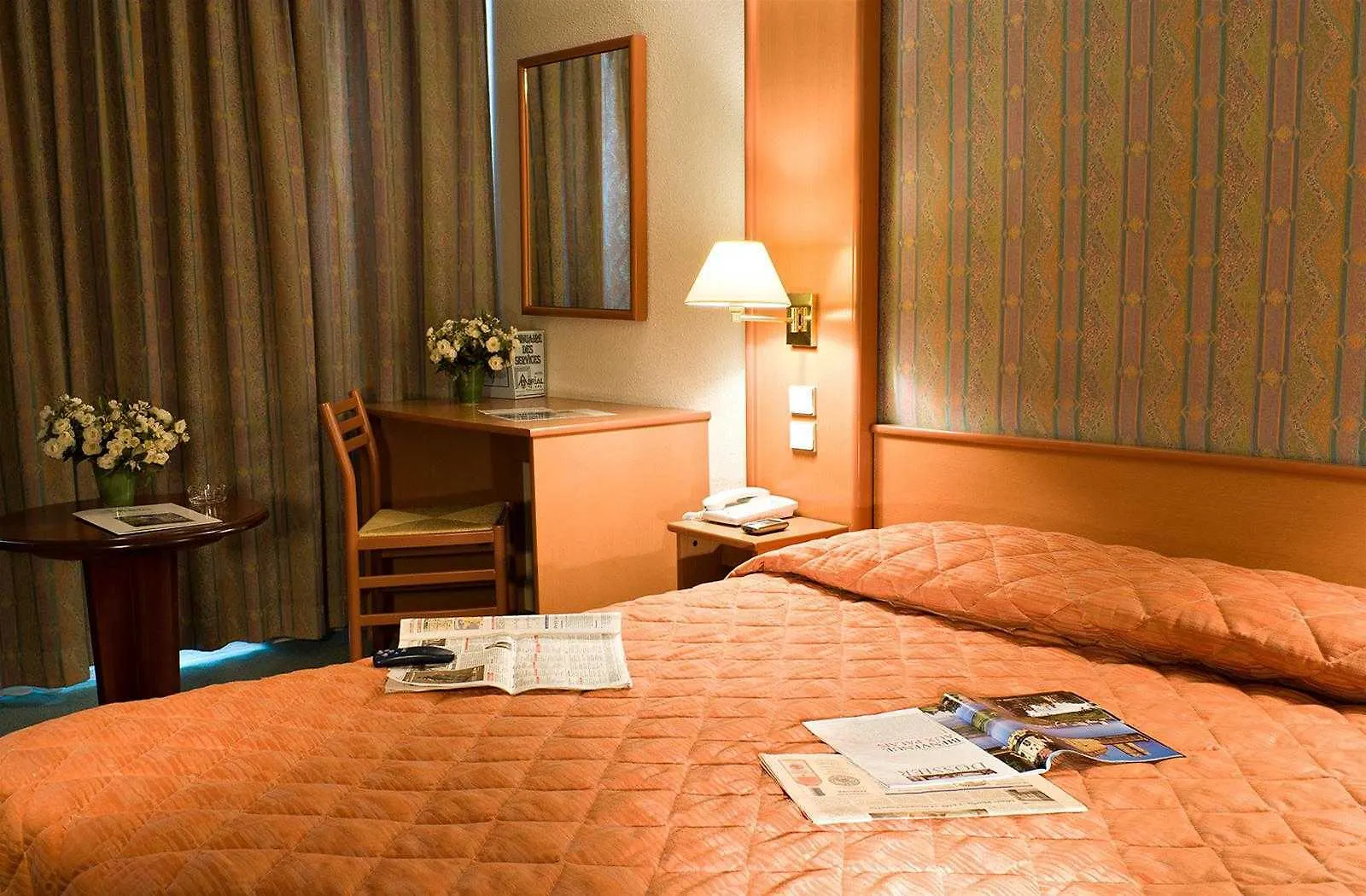Tribe Paris Batignolles Hotel 4*,