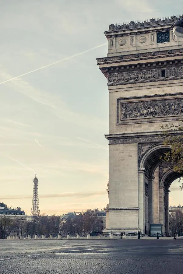Tribe Paris Batignolles Hotel 4*,